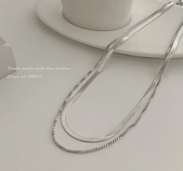 Collares de cadena de serpiente Xarm: una declaración de elegancia moderna