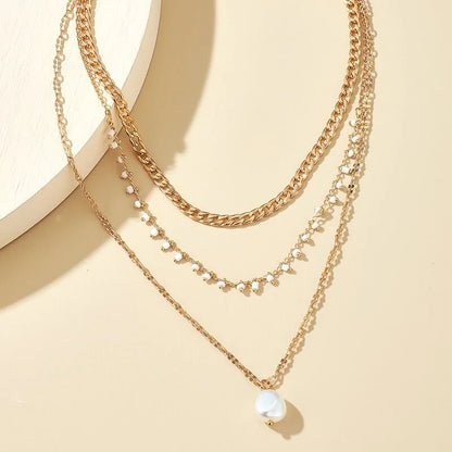 Bohemian Pearl Pendant Necklace: Grace Meets Bohemian Spirit