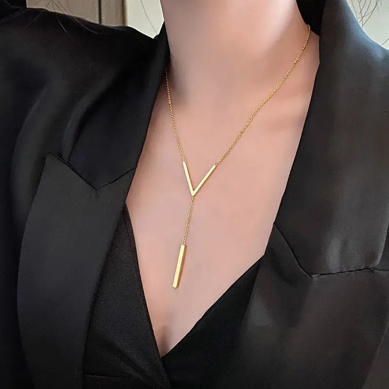 V-Shaped Long Clavicle Necklace: Effortless Elegance