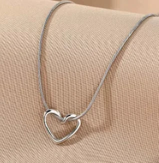 Love Heart Pendant Necklace: Romantic Simplicity with Modern Flair