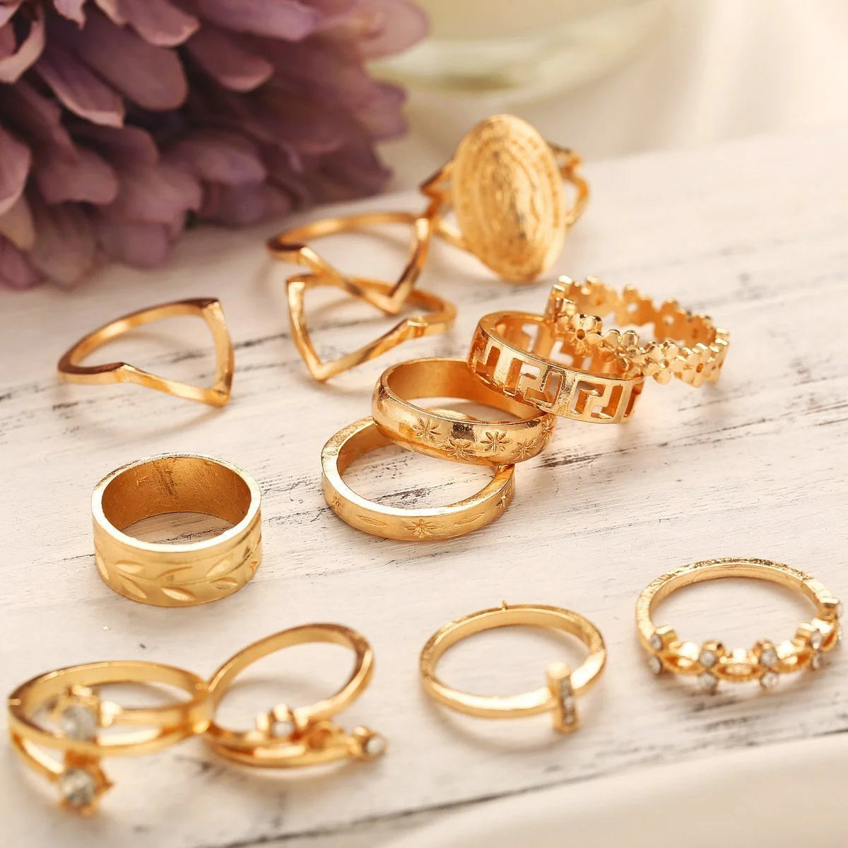 Medaillon-Ring-Set: Eleganz und Vielseitigkeit neu definiert