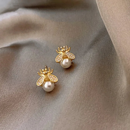 Honey Bee Pearl Earrings: Nature-Inspired Elegance