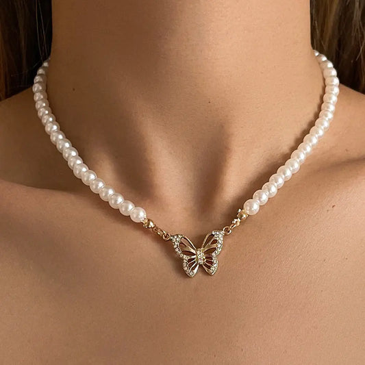 Butterfly Pendant Pearl Necklace: Timeless Grace and Elegance