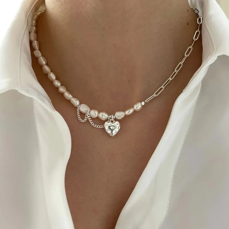 Chain Pearl Necklace: A Harmony of Modern Elegance and Timeless Romance