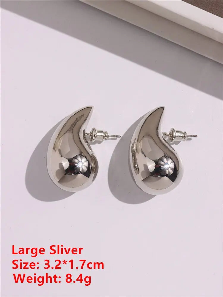 Lightweight Drop Earrings: Effortless Elegance, All-Day Comfort