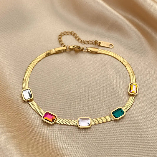 Arcadia Bracelet: Timeless Elegance at Your Fingertips