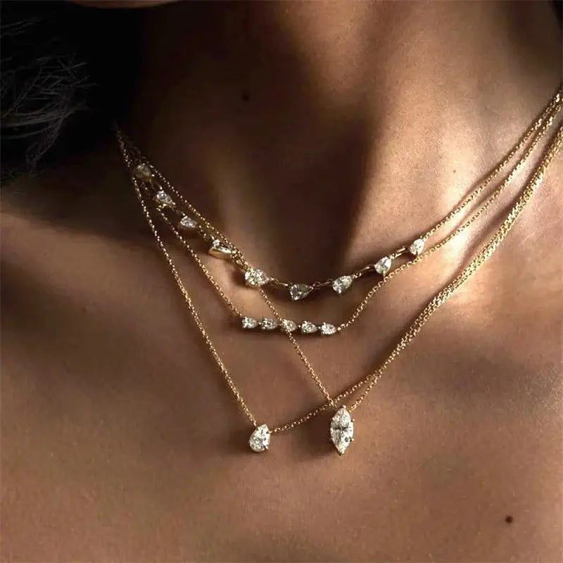 Elegant Choker Necklace: Timeless, Shimmering Sophistication