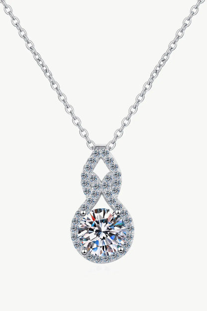 Moissanite Pendant Necklace: A Statement of Sophistication