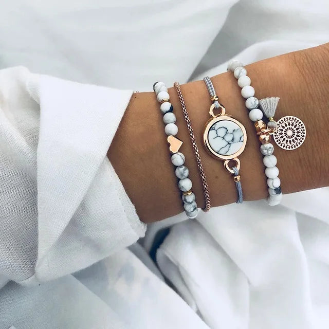 Geometrische Armband- und Armreif-Sets im Boho-Stil: Auffällig, schick und einzigartig