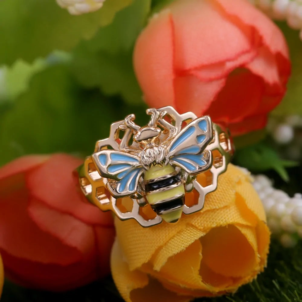 Mega Honeycomb Bee Ring: Bold Design Meets Elegant Craftsmanship