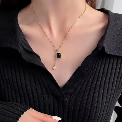 Black Gem Square Necklace: A Modern Statement of Elegance