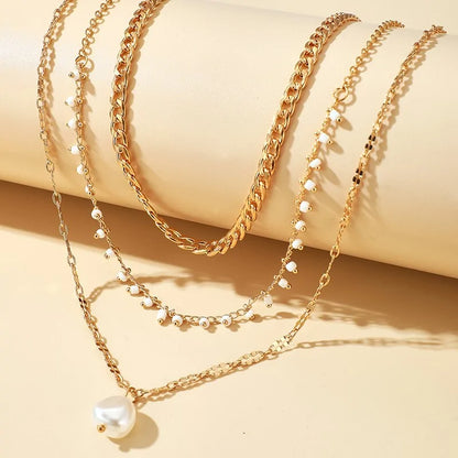 Bohemian Pearl Pendant Necklace: Grace Meets Bohemian Spirit