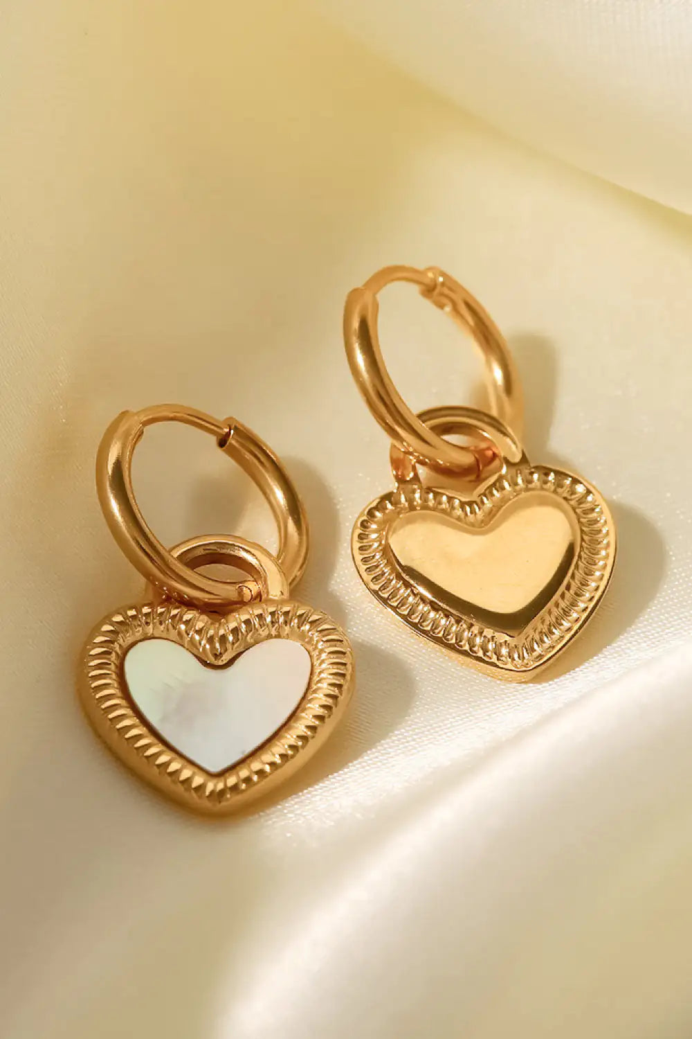 Stainless Steel Shell Heart Drop Earrings: A Touch of Elegance and Love