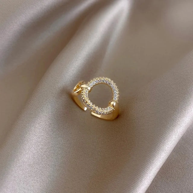 Alayna Zircon Circle Open Ring: Timeless Elegance