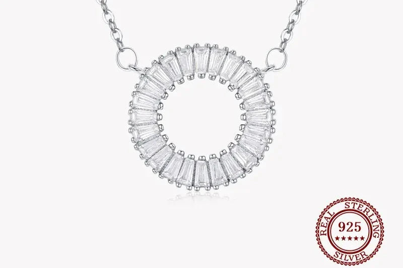 Sparkling Clear Round Necklace: Timeless Elegance in Silver and Zircon