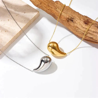 Tear Drop Necklace: A Statement of Elegance and Individuality