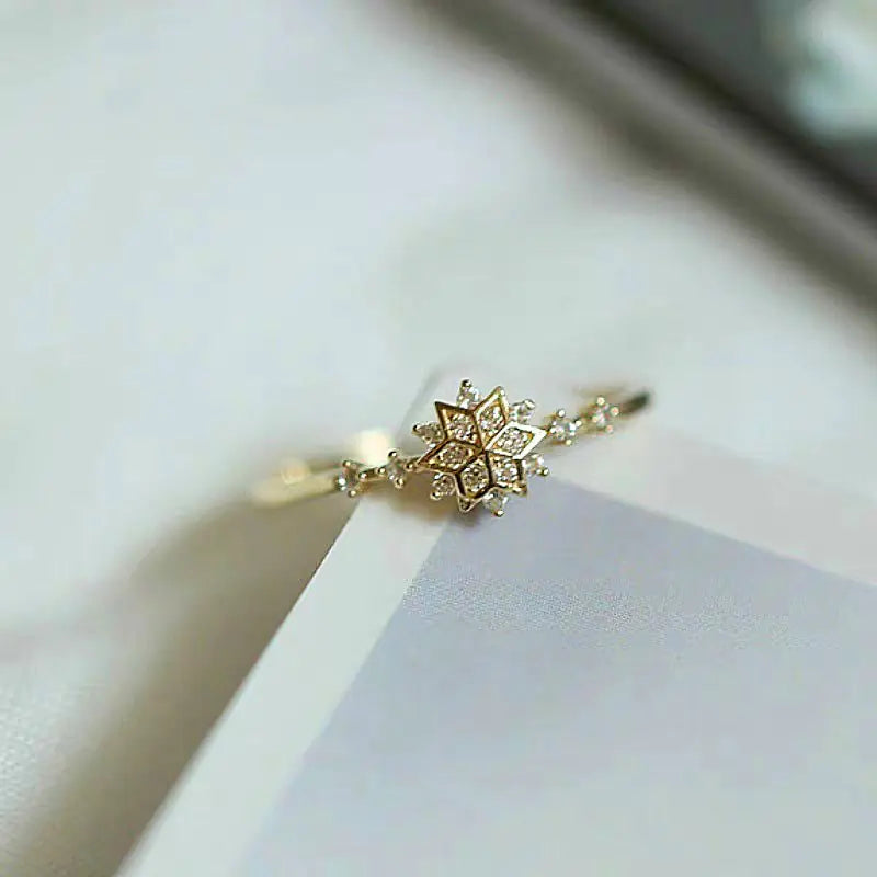 Golden Zircon Ring: Timeless Elegance, Captivating Allure