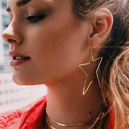 Big Hoop Circle Earrings: Bold Elegance, Contemporary Twist