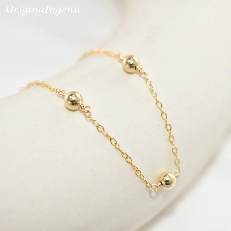 Pulsera de cuentas rellenas de oro: elegancia atemporal, sofisticación cotidiana