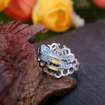 Mega Honeycomb Bee Ring: Bold Design Meets Elegant Craftsmanship