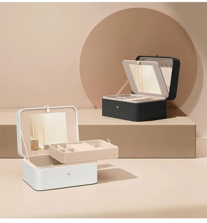 Clamshell Jewelry Box: Where Functionality Meets Luxury