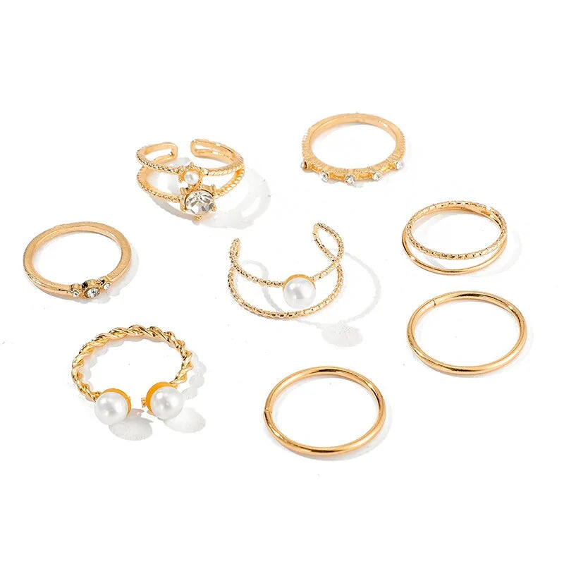 Golden Ring Set: Sophistication Meets Modern Glamour