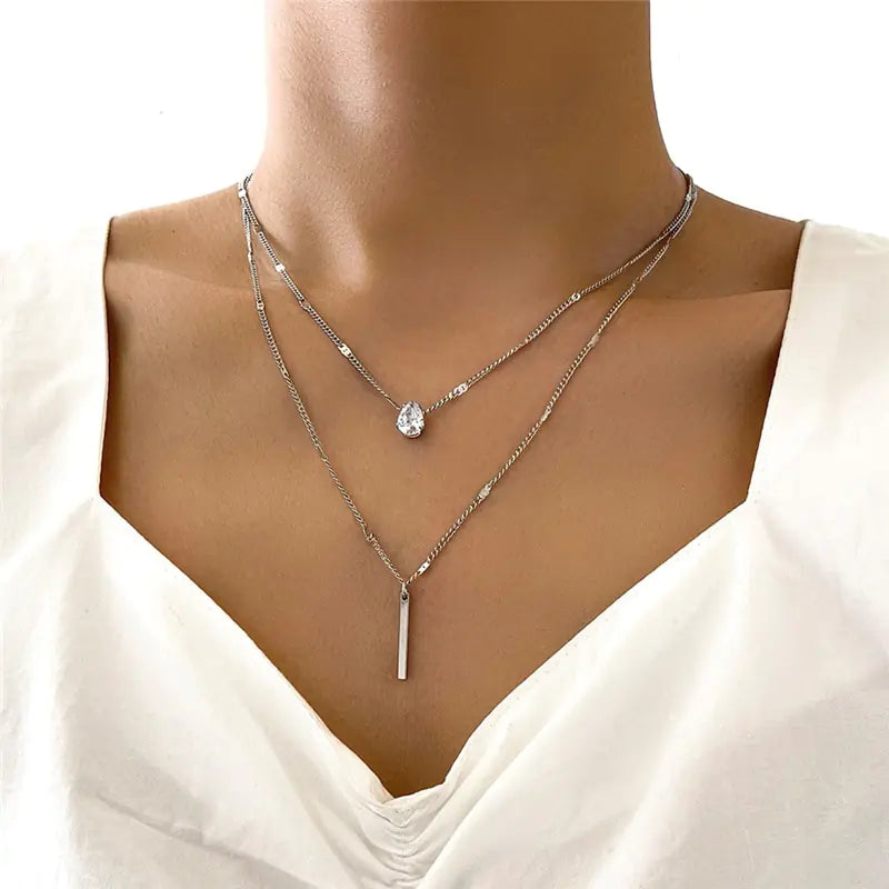 Square Crystal Necklace Set: A Modern Twist on Classic Elegance